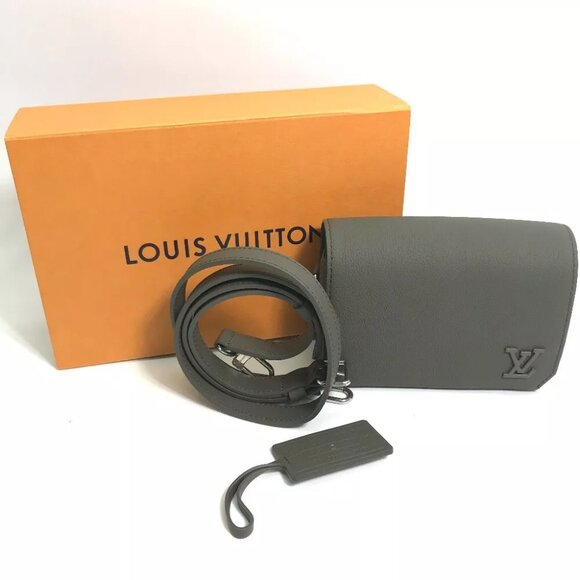 LOUIS VUITTON M82281 Aerogram Fastline Wearable Wallet Shoulder Bag Unused - Picture 1 of 14